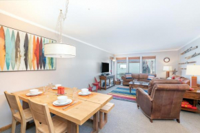 West End Winner - Hot Tub, Parking, Open Kitchen & Living Space condo Telluride